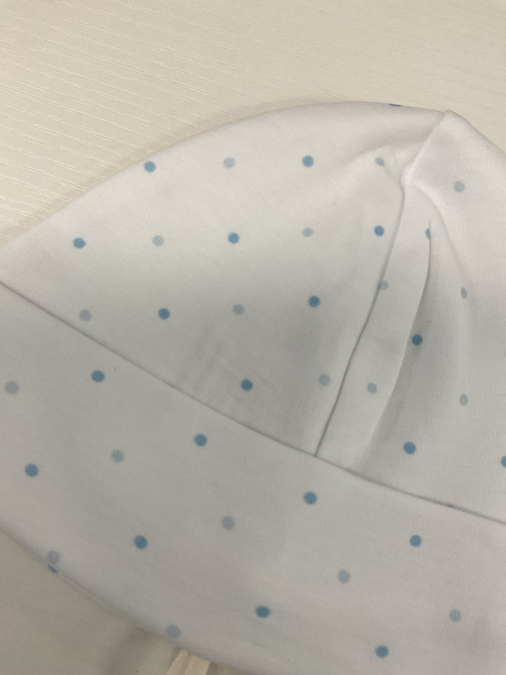 Baby club chic blue dots round hat